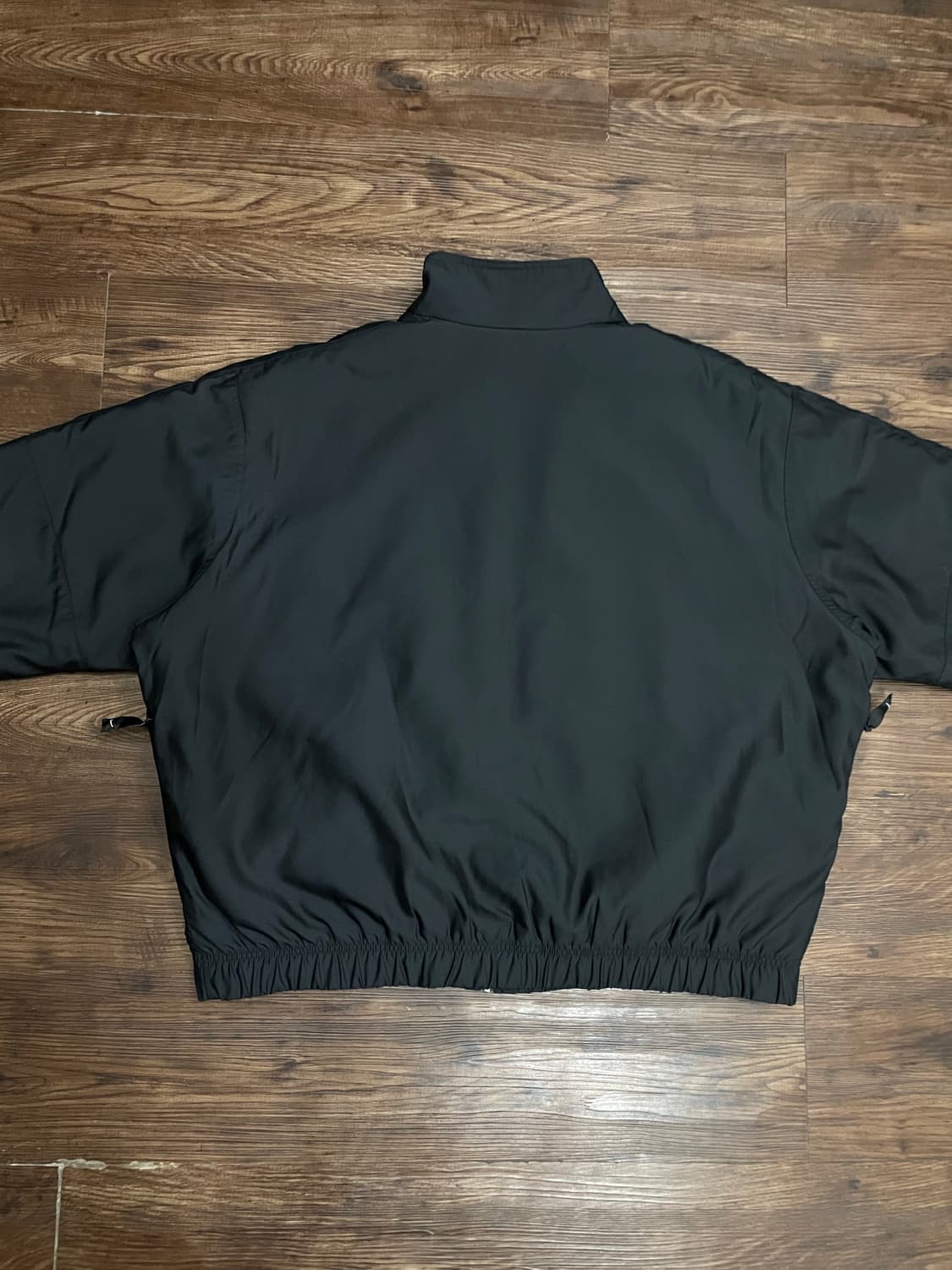 나이키 NRG 솔로 스우시 사틴 봄버 자켓 블랙 블리치드 코랄 상품이미지8