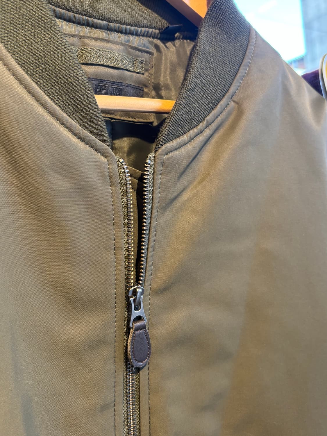 유니클로 카키 봄버 자켓 L  상품이미지5