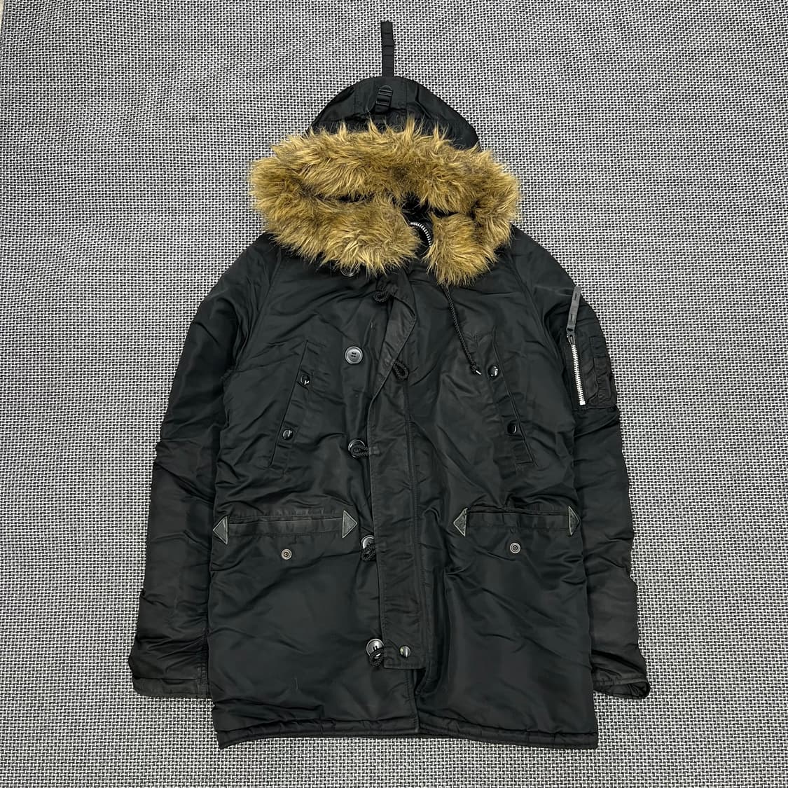 알파인더스트리 n3b 파카 블랙 상품이미지1