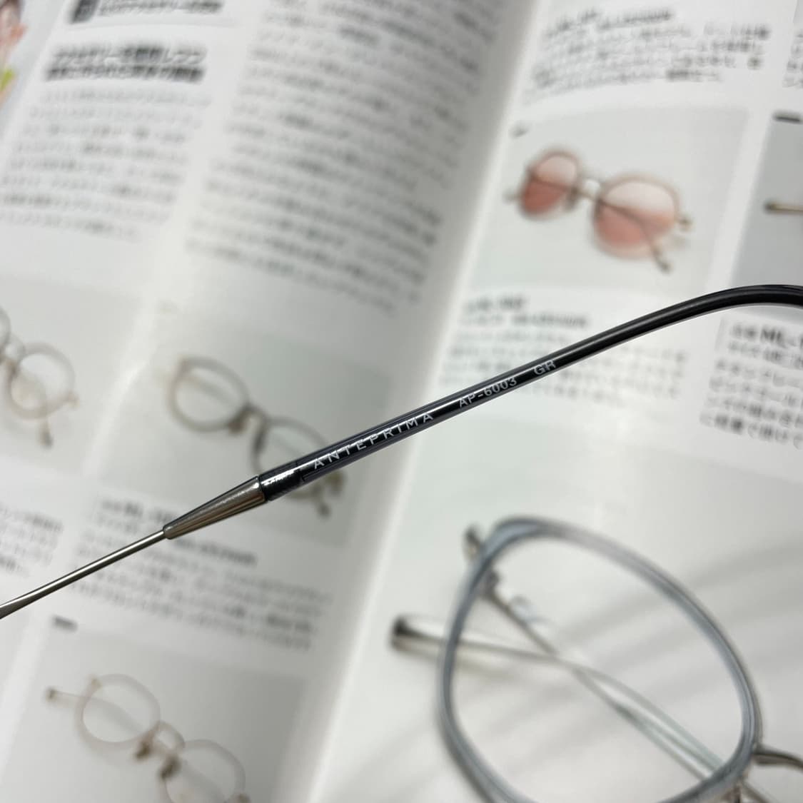 ANTEPRIMA 안테프리마 티타늄 반무테 실버 일본 안경 상품이미지6