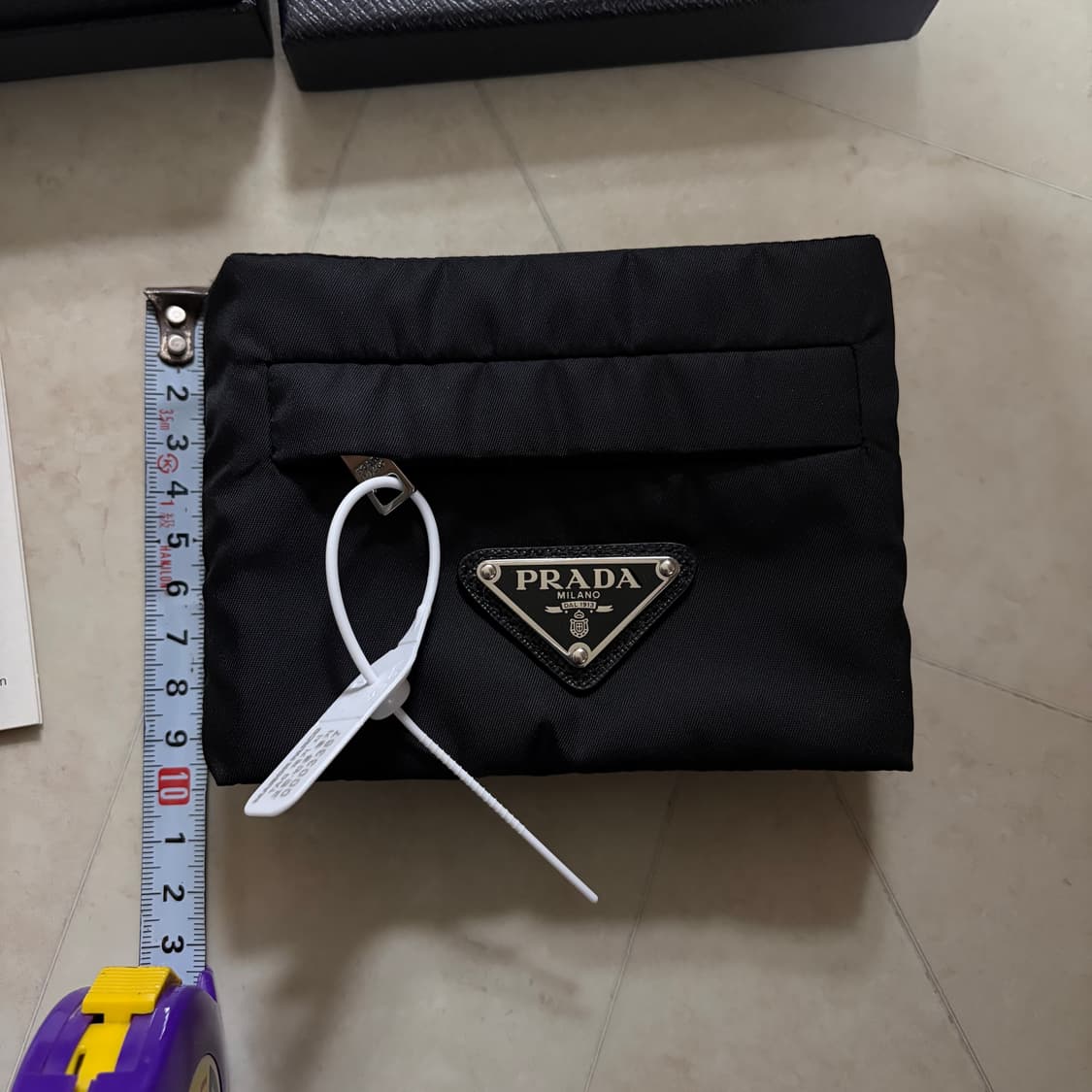 [새상품]프라다 로고 니트 밴드 카드지갑 M 상품이미지7