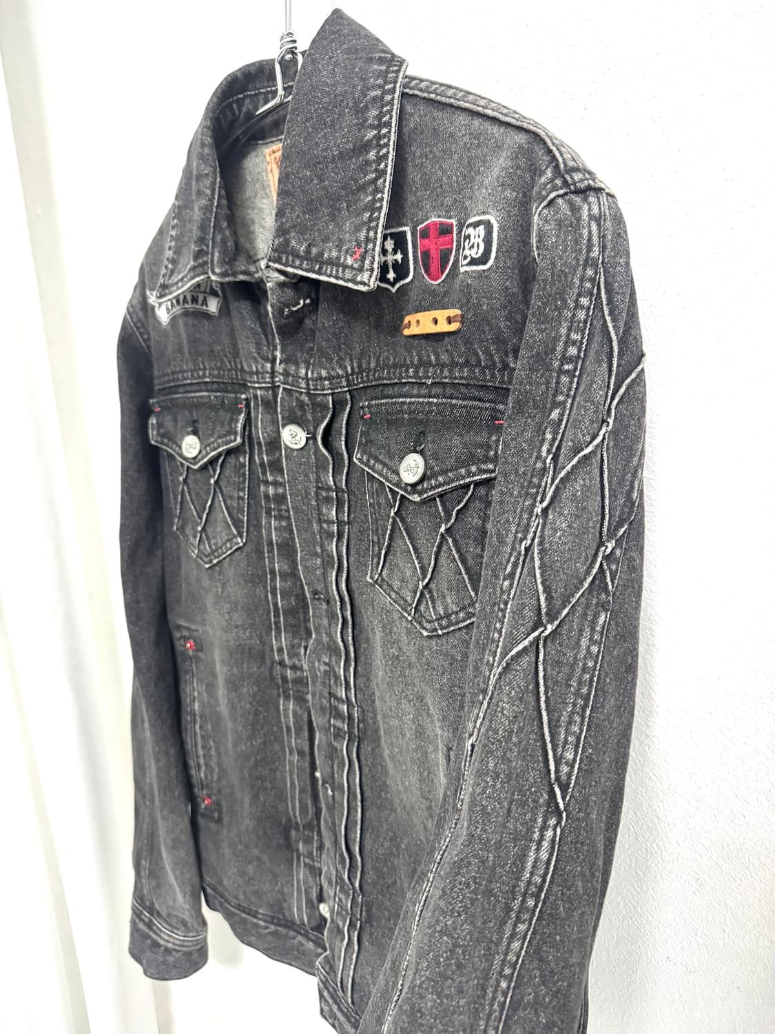Patch & Embroidered Black Denim Jack 상품이미지2