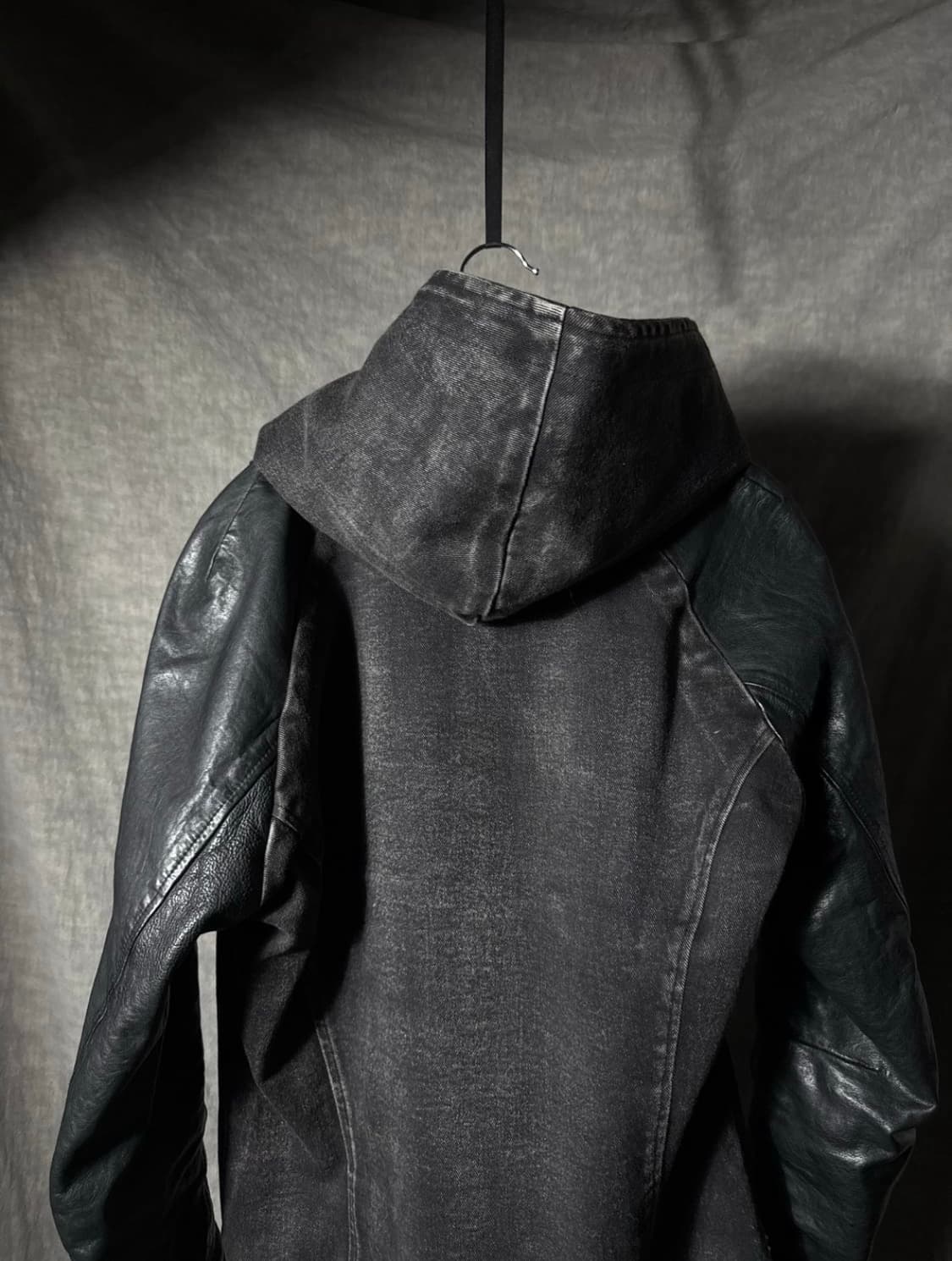 KMrii 암레더 비대칭 후드자켓 상품이미지8