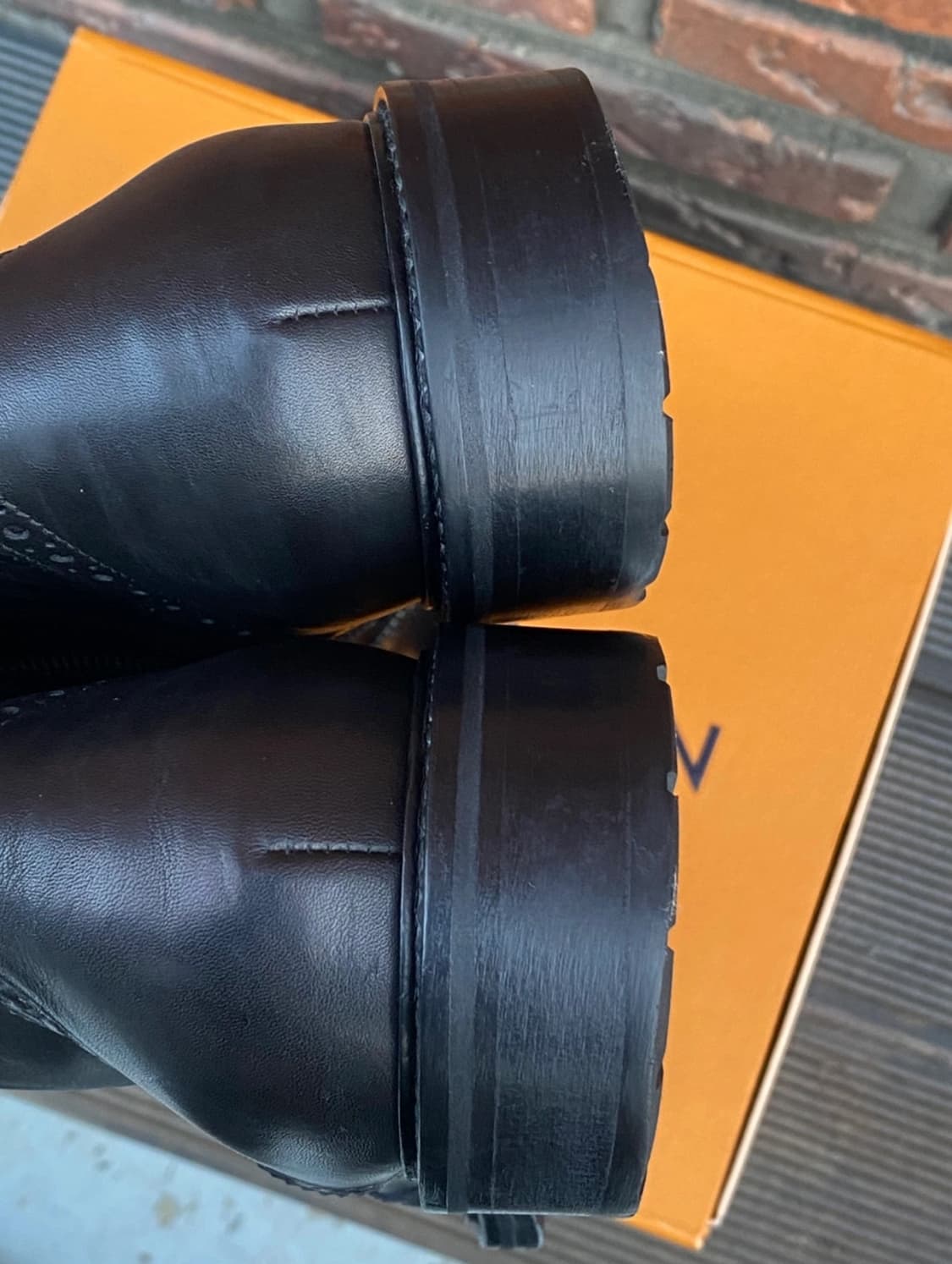  🇮🇹 BOSS 휴고보스 남성 윙팁 부츠 265-270 상품이미지9