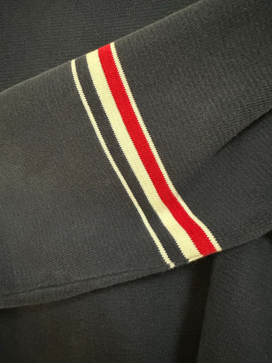 [2size] 톰브라운 암밴드 밀라노스티치 니트 네이비 상품이미지4