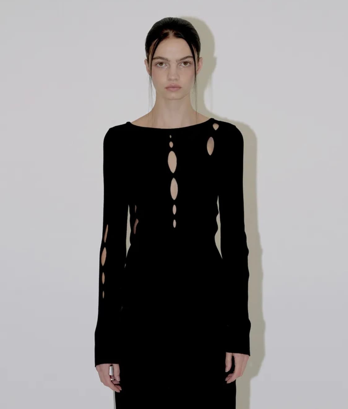 다이애그널 ERRATIC HOLE KNIT (black) 상품이미지1