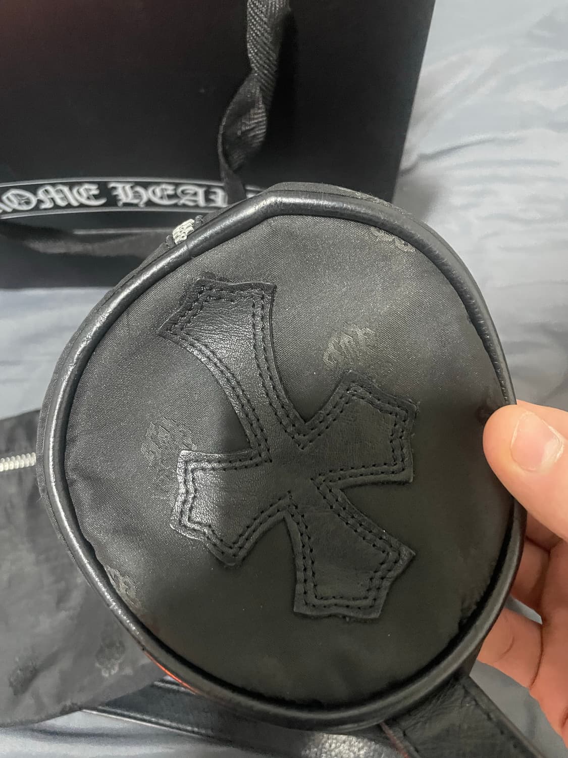 크롬하츠 세메터리 가죽패치 크로스백 상품이미지3