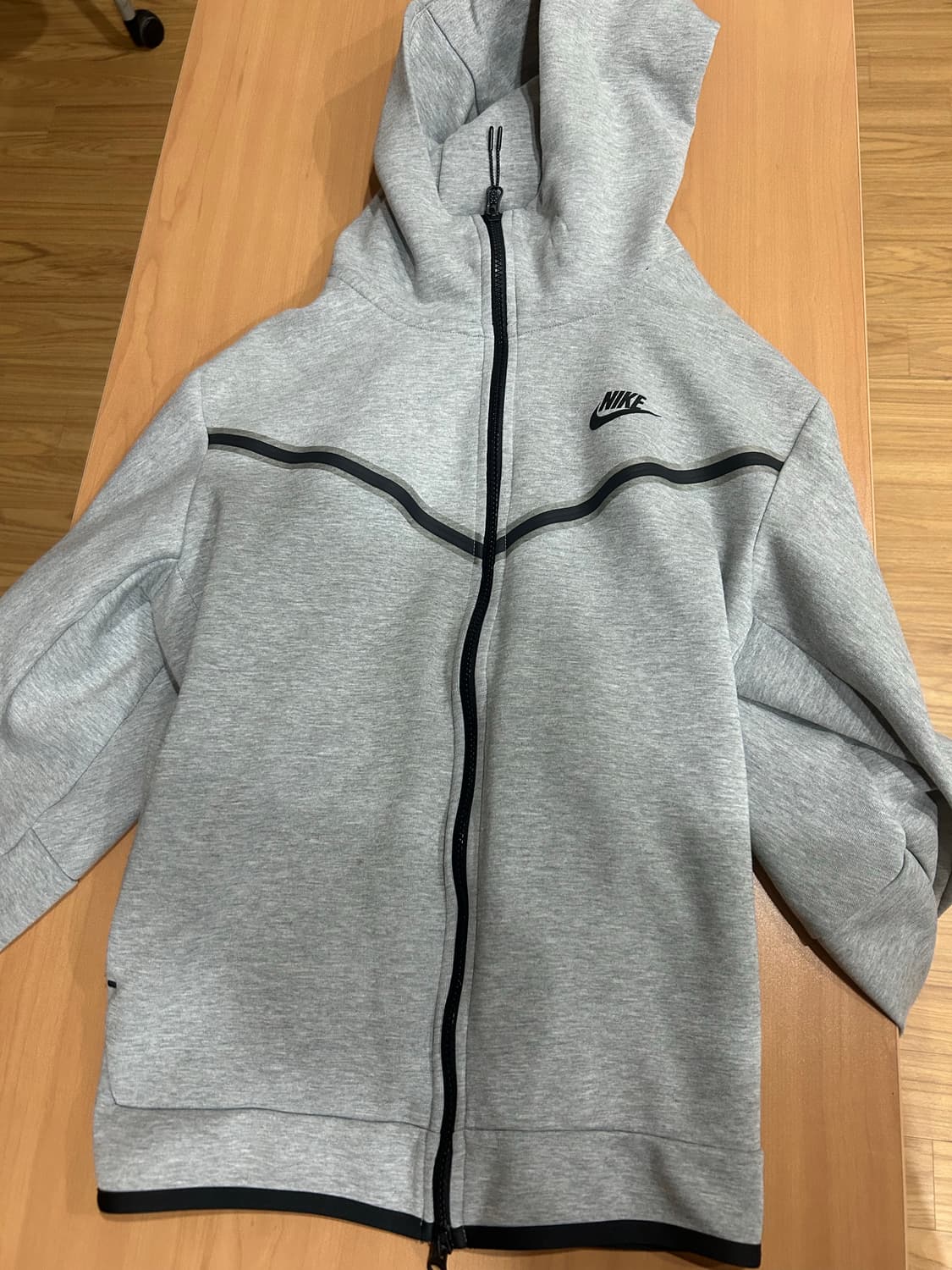 상태 S급 나이키 테크팩 후드집업 그레이 상품이미지3