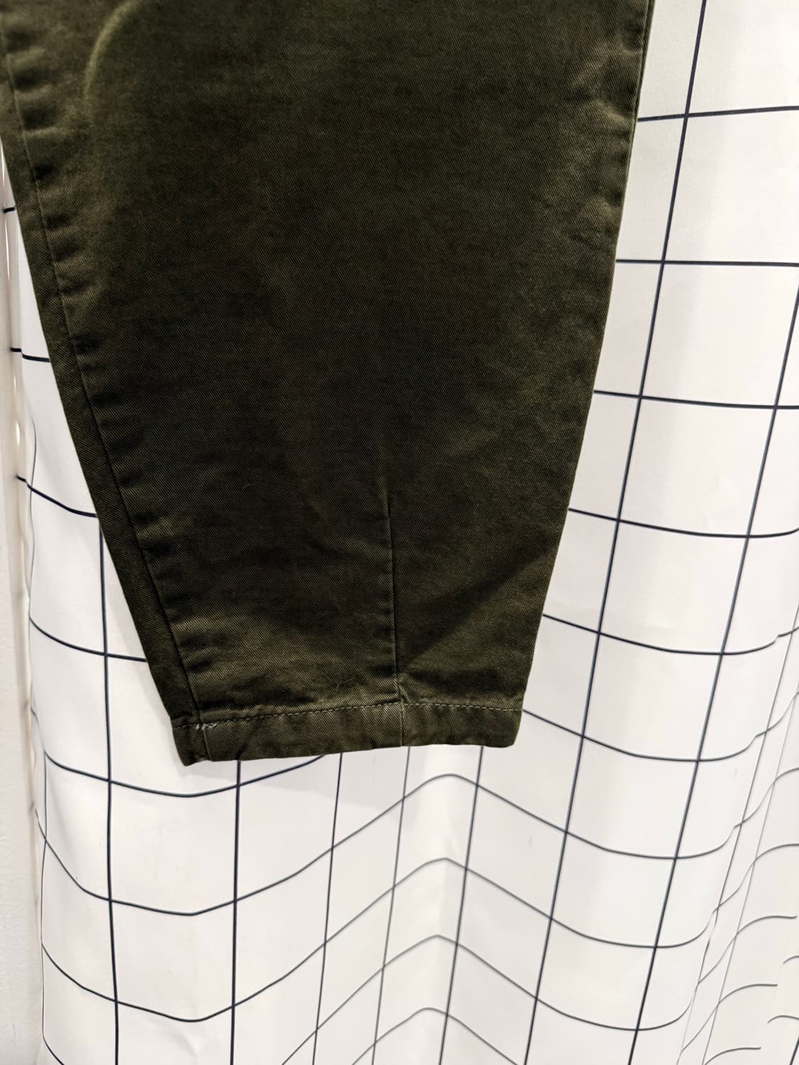 시엔느 커브드 다잉팬츠 s 새상품 (미세하자) 상품이미지3