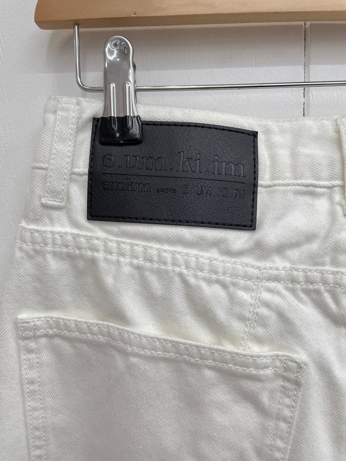 e.um.ki.im 미니멀 와이드 화이트 팬츠 상품이미지6