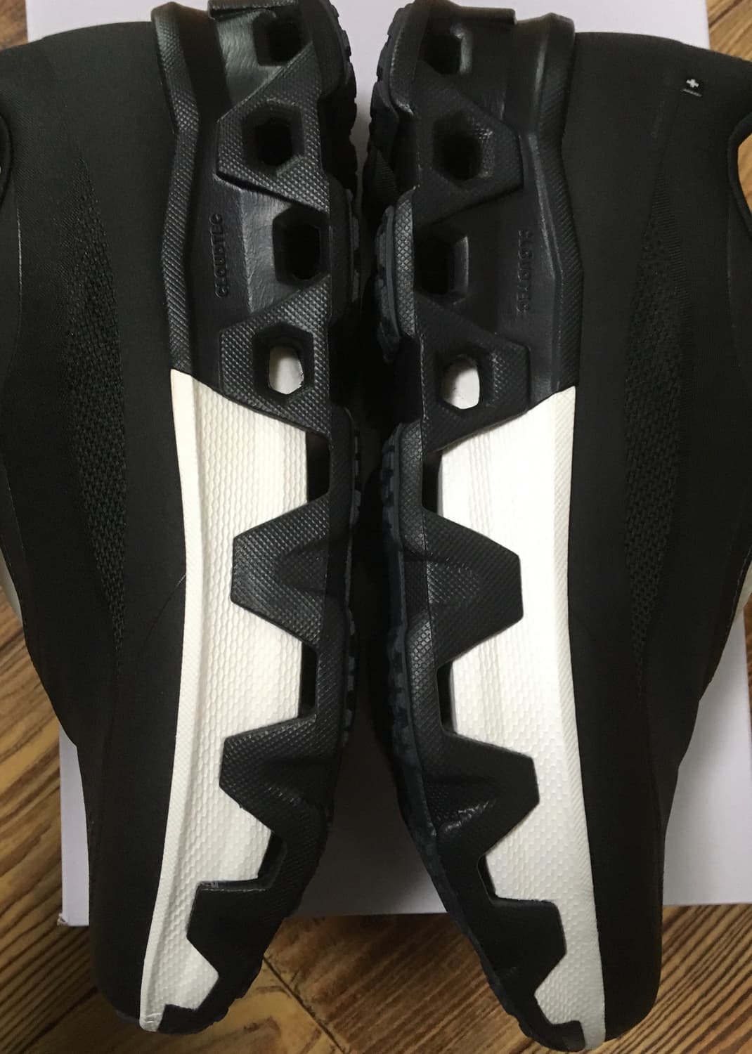 (285)온러닝 파프 클라우드몬스터 하이퍼 블랙 판매합니다 상품이미지6