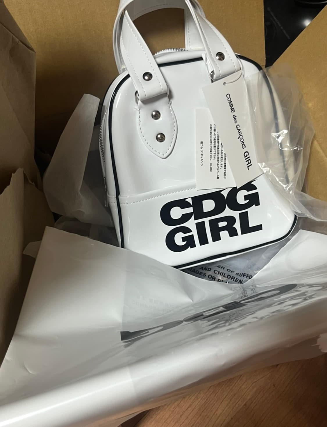 꼼데가르송 걸 GIRL 에나멜 토트백 상품이미지2