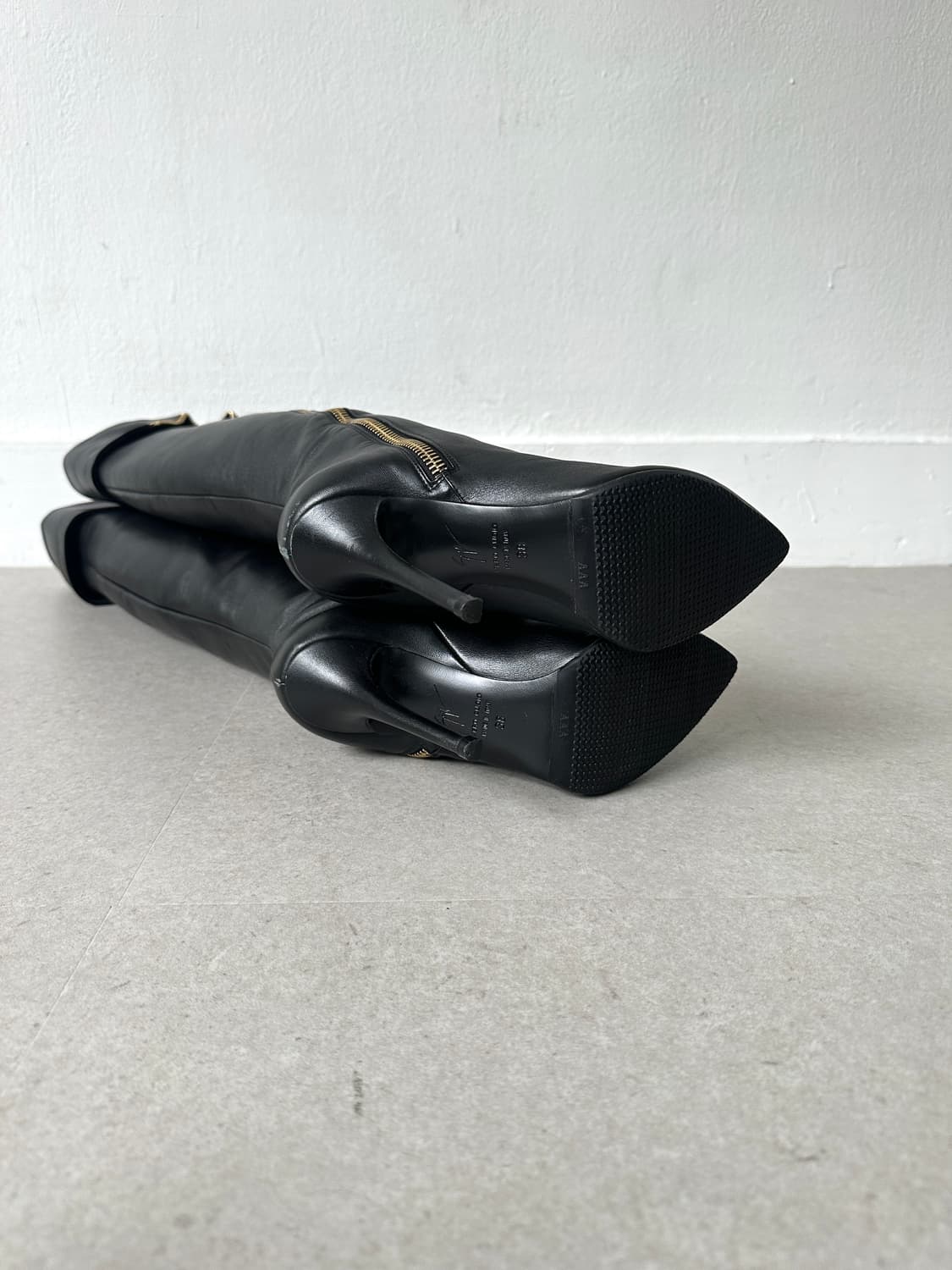 쥬세페자노티 키드스킨 레더 지퍼 니하이 부츠 상품이미지6