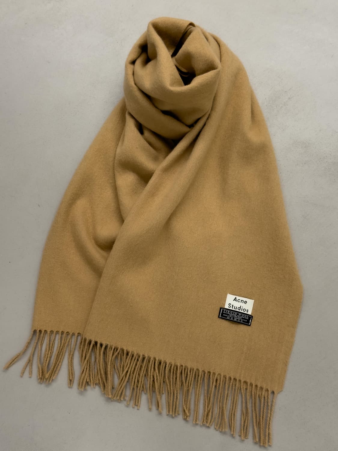 아크네 스튜디오 머플러 상품이미지1