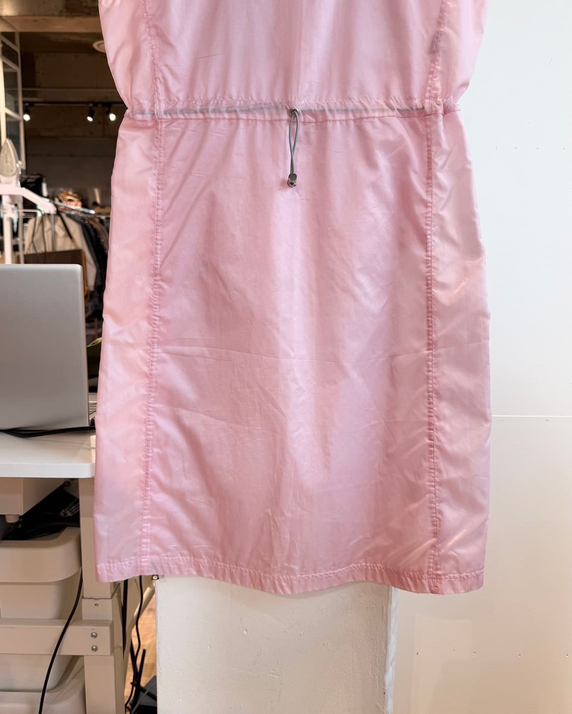 프라다 핑크 폴리아미드 슬리브리스 미디 원피스  상품이미지7