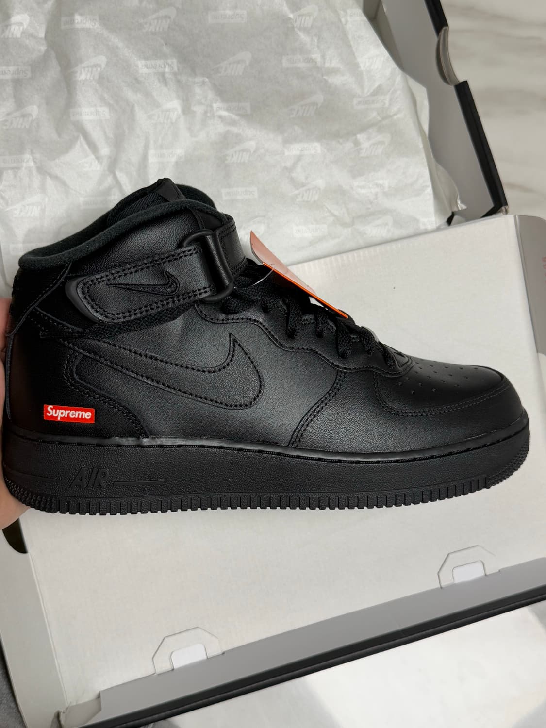 (새상품) 슈프림 나이키 에어포스1 미드 블랙 풀박스 상품이미지3