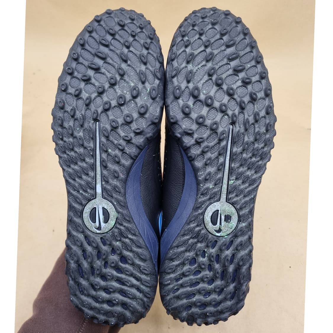 나이키 티엠포 레전드10 풋살화 260 상품이미지5