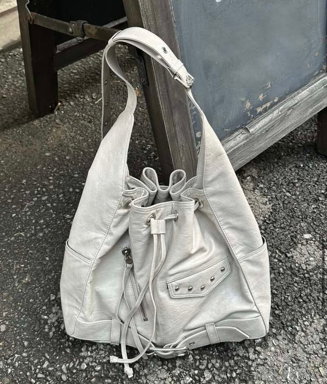 다이닛 스터드 백 상품이미지3