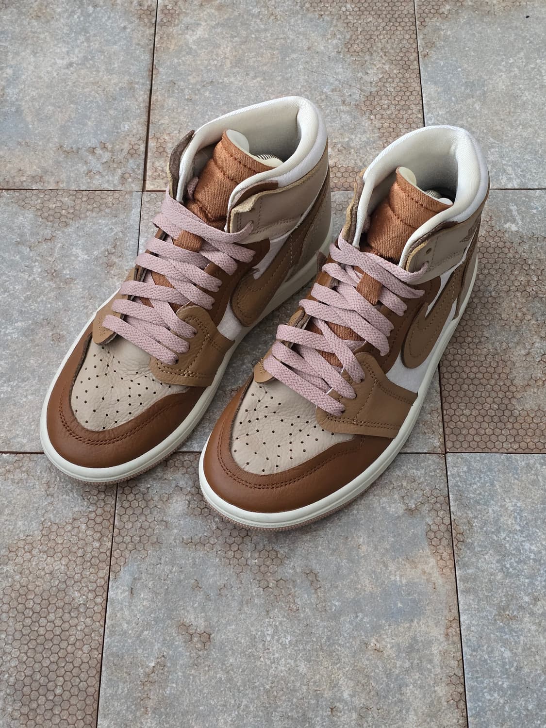 (230)나이키 에어 조던 1 하이 메소드 오브 메이크 브라운 상품이미지1