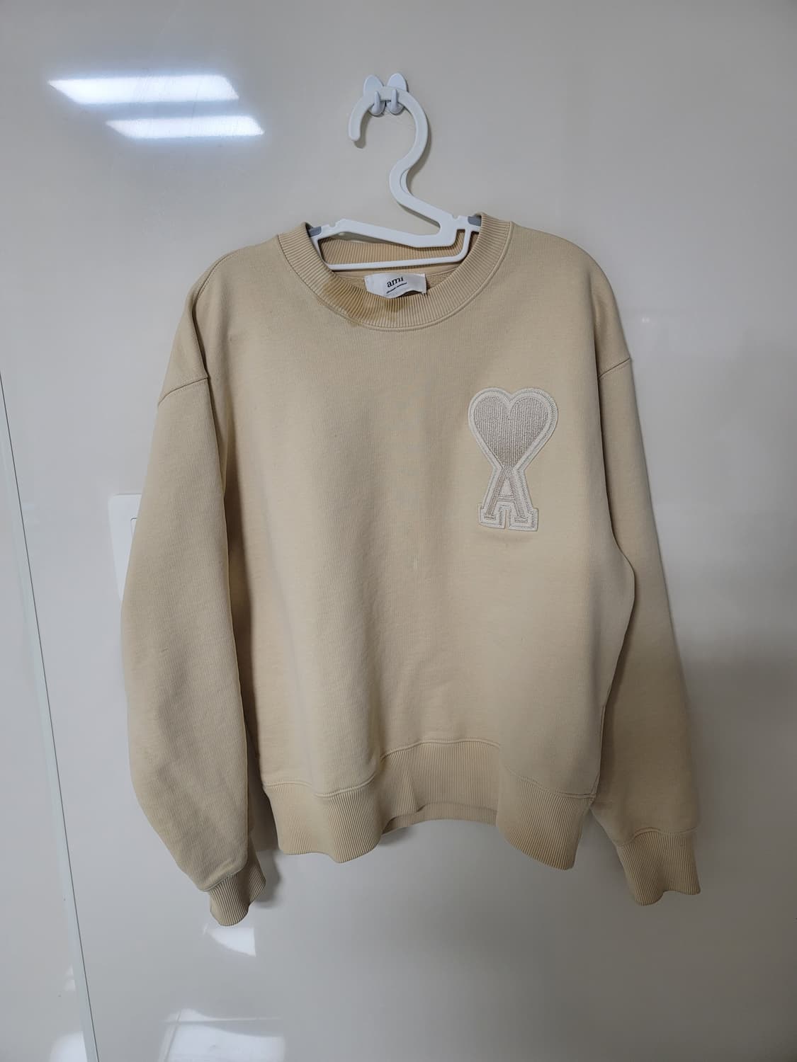 아미 헤비코튼 베이지 맨투맨 S 95정사이즈 상태굿

 상품이미지1