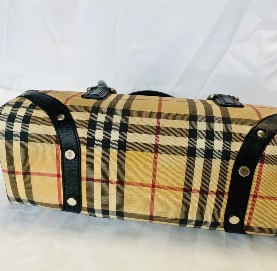 버버리 노바체크 원통백 상품이미지5