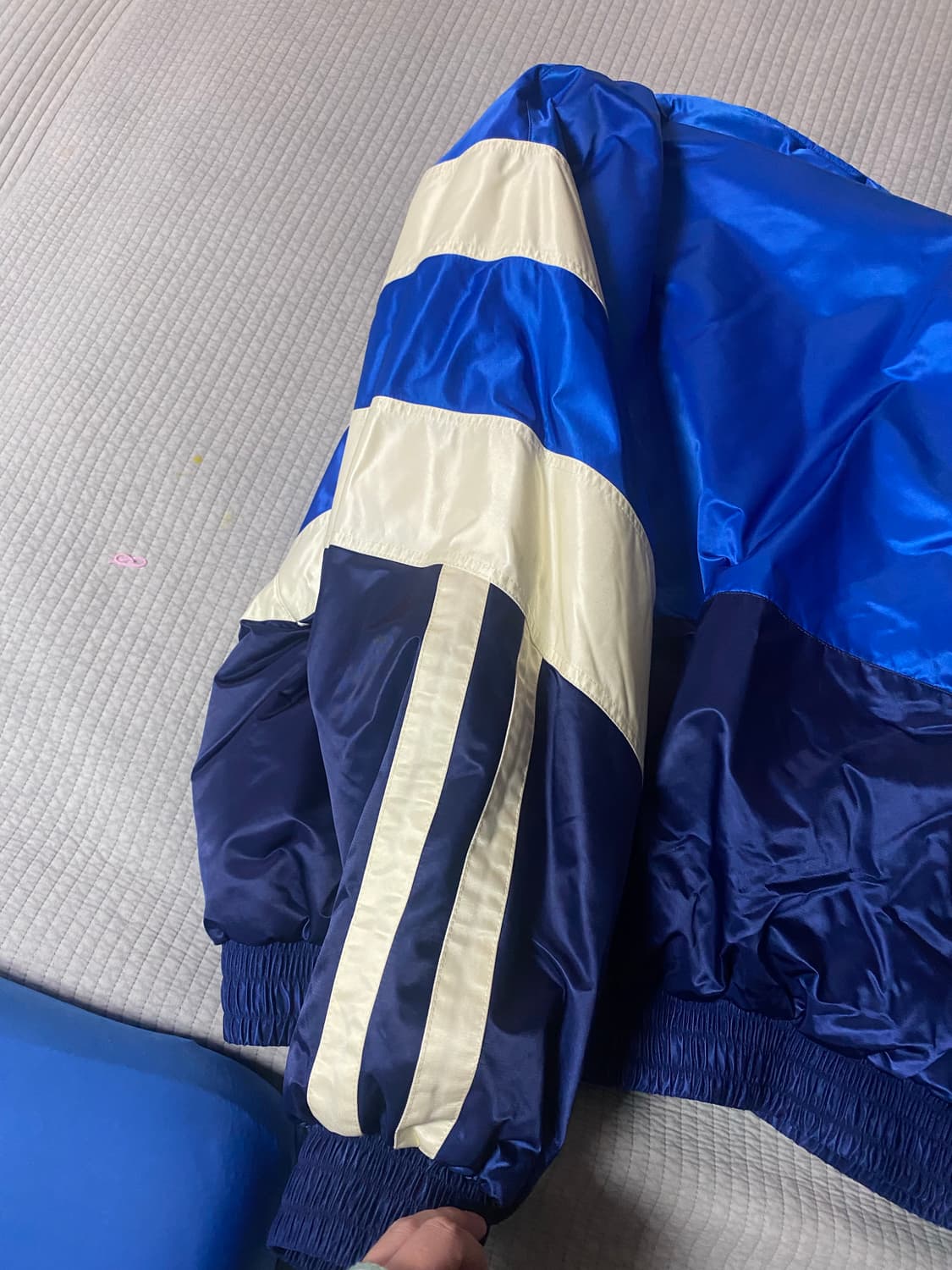 발렌시아가 스포티 B 트랙 자켓 블루 상품이미지6