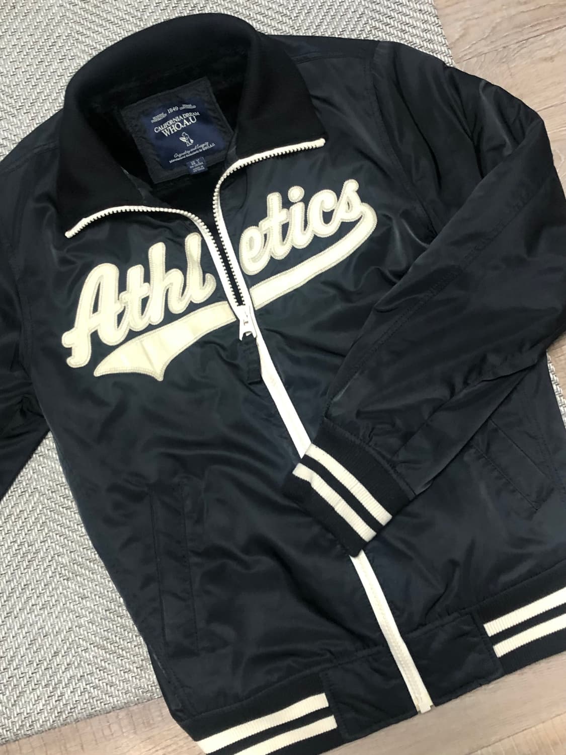 빈티지 후아유 블랙 털 바시티 점퍼 상품이미지2