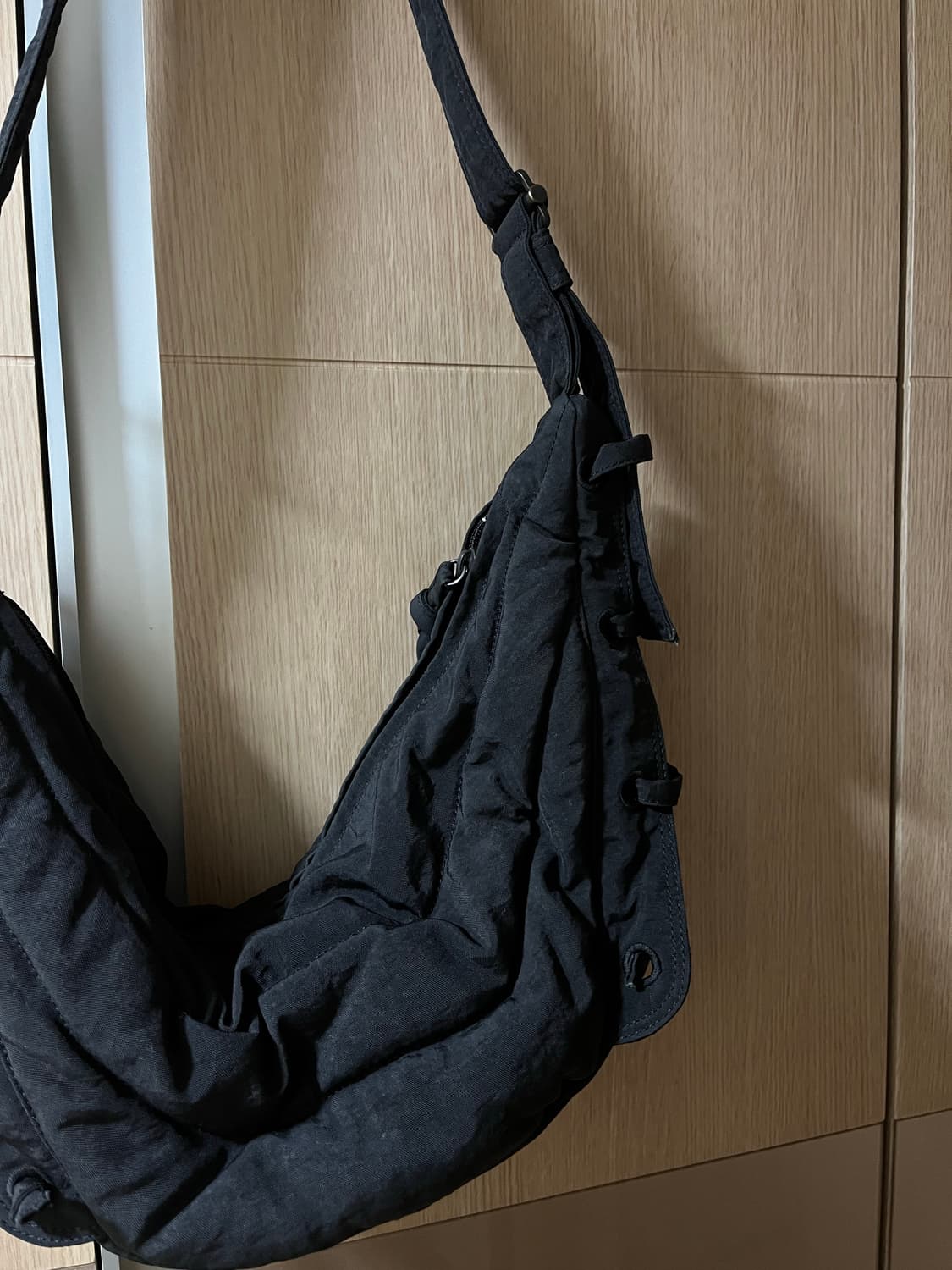 르메르 게임백 스몰 다크초코 팝니다 상품이미지3