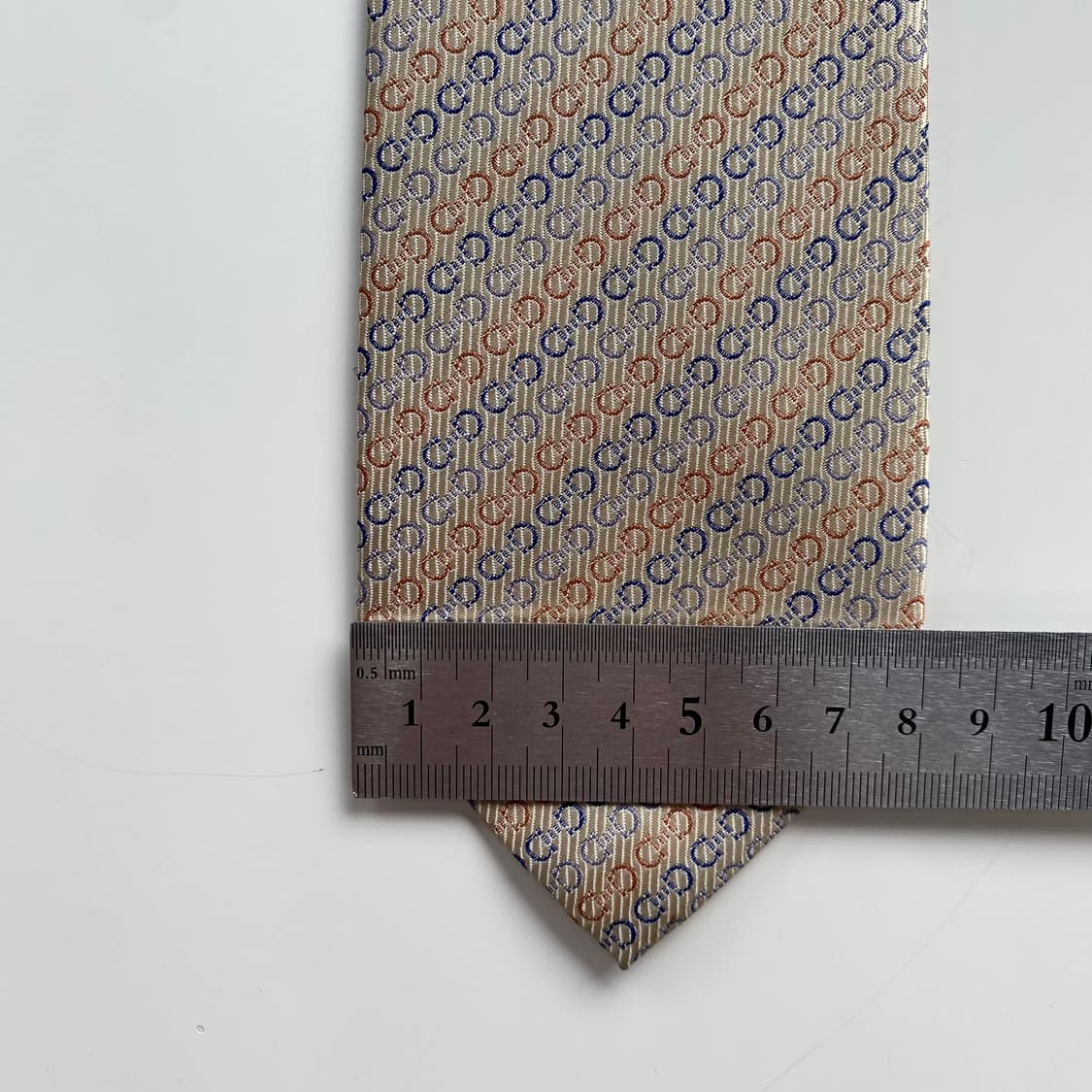 페레가모(Ferragamo) 모노그램 넥타이 정품명품 7.8cm 상품이미지9