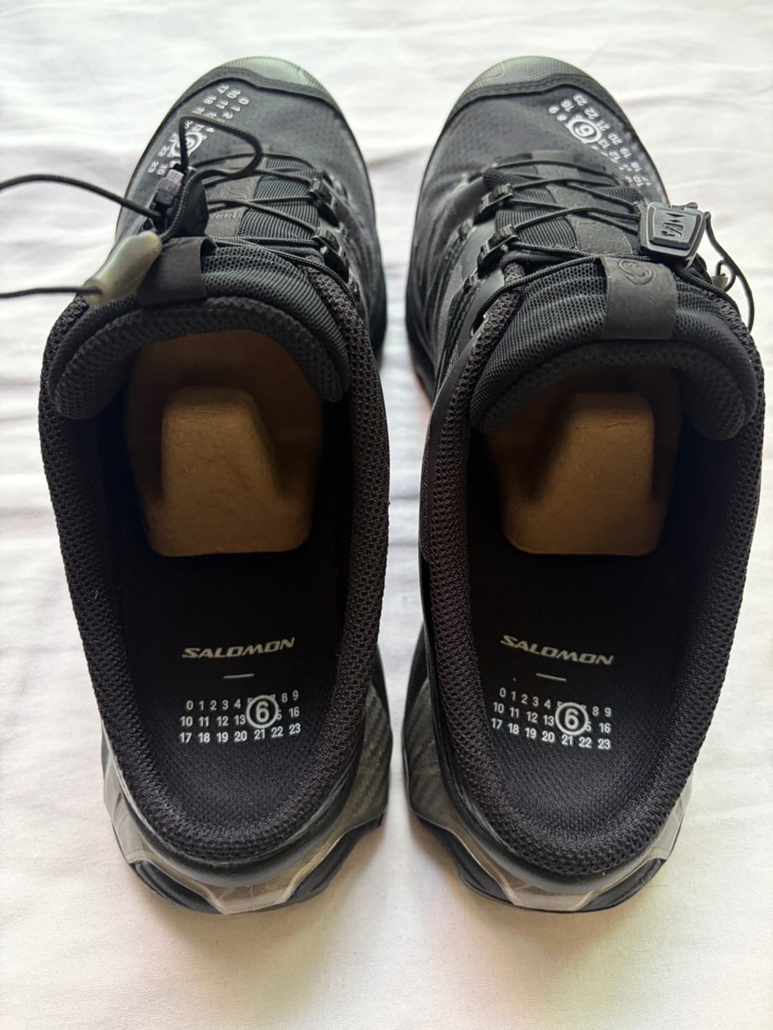 살로몬 x MM6 메종 마르지엘라 XT-4 뮬 블랙 Salomon x M 상품이미지8