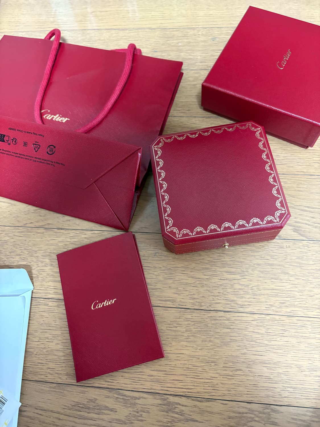 까르띠에 화이트골드 다이아 xs목걸이 풀박스 25년 구매 상품이미지4