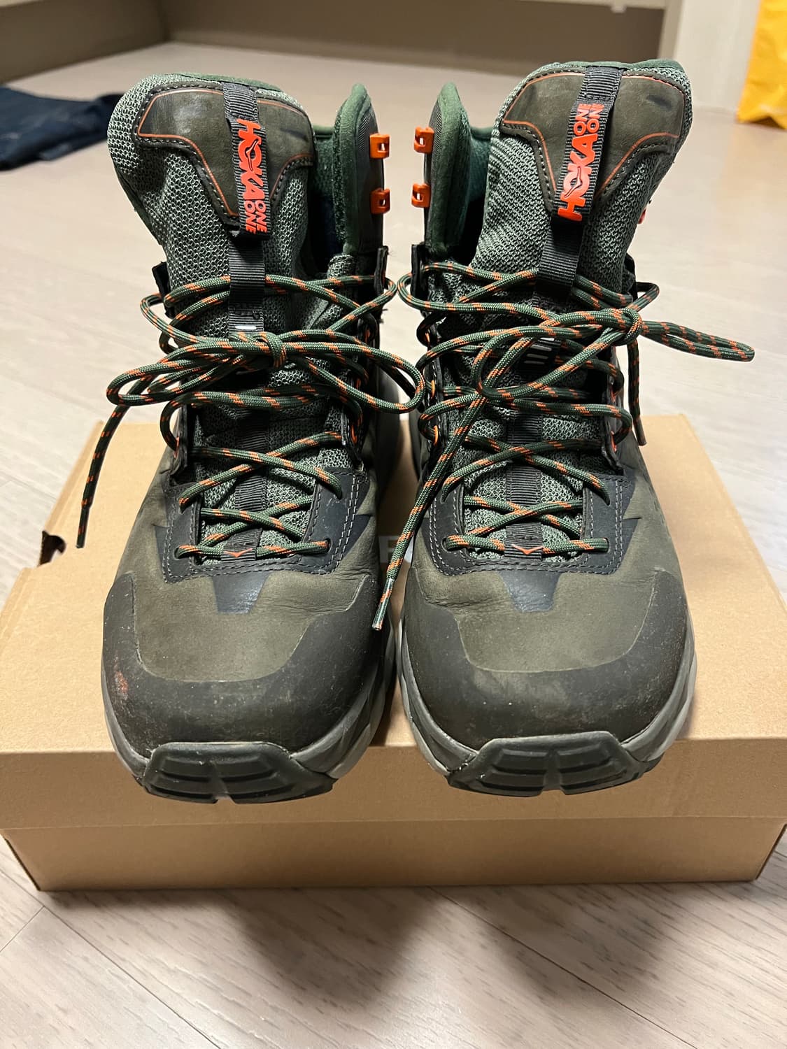 호카 카하 등산화 275사이즈 상품이미지1