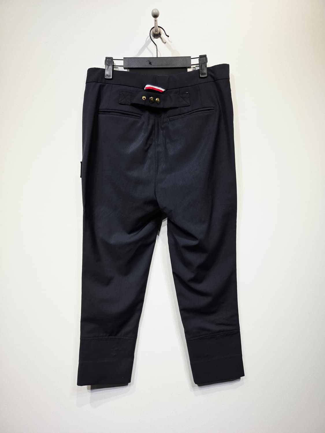 몽클레어 감마블루 금장 버튼 나일론 팬츠 상품이미지5