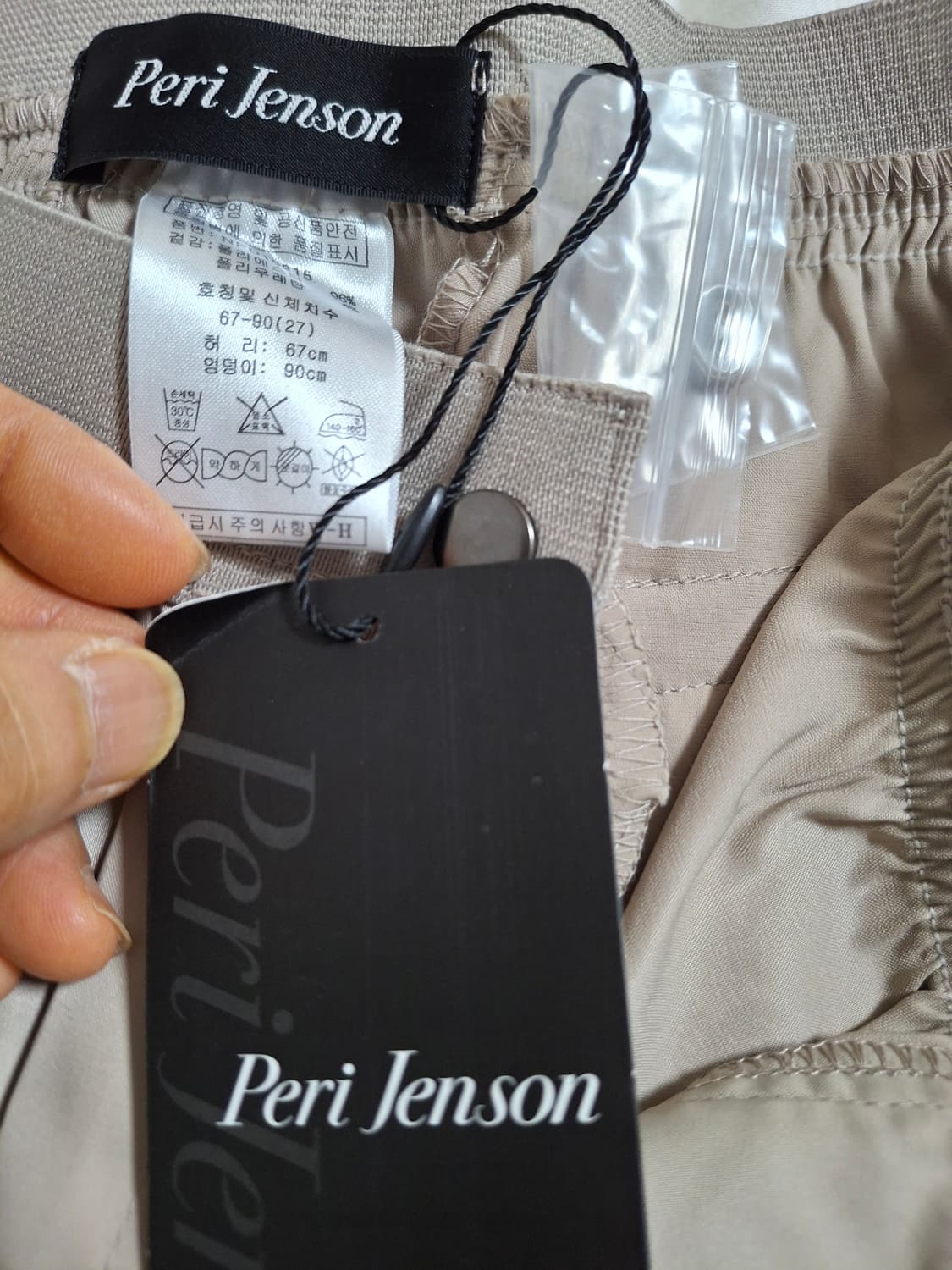 얇은여성바지 27 후들후들폴리에스터94% 신축성 약간있고 광택 실크느낌 상품이미지3