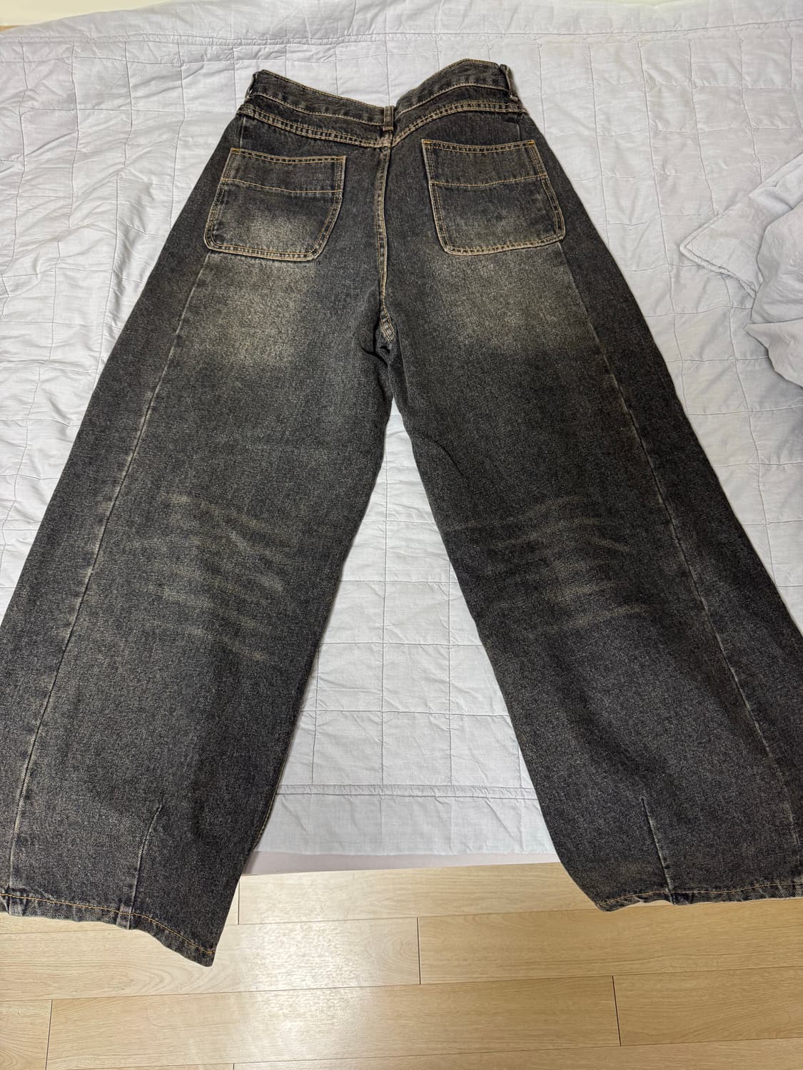 트릴리온 라운드 포켓 벌룬핏 워싱 데님 팬츠 (YELLOW BLACK) 상품이미지3