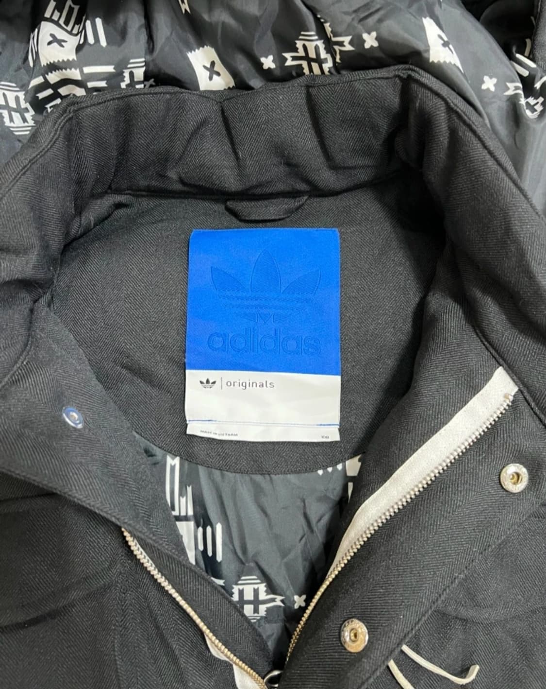 아디다스오리지날 남여공용 덕다운후드패딩점퍼

 상품이미지3