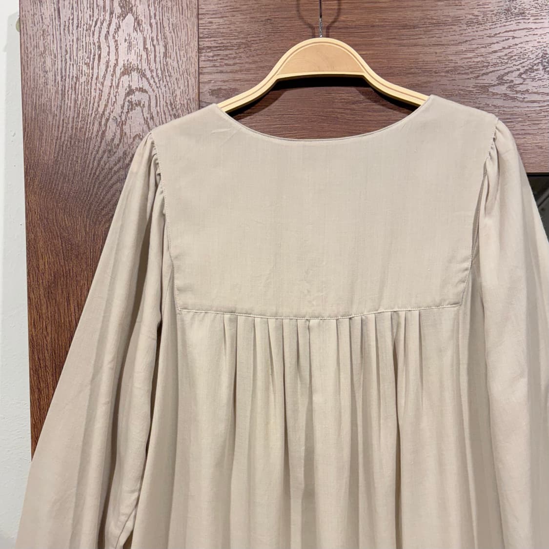 일본 빈티지 베이지 루즈핏 자수 모리걸 블라우스 상품이미지7