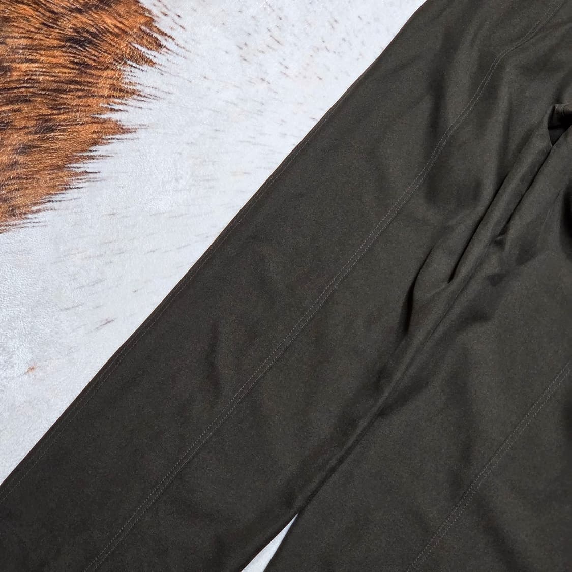 인사일런스 브라운 핀턱 와이드 팬츠 상품이미지6