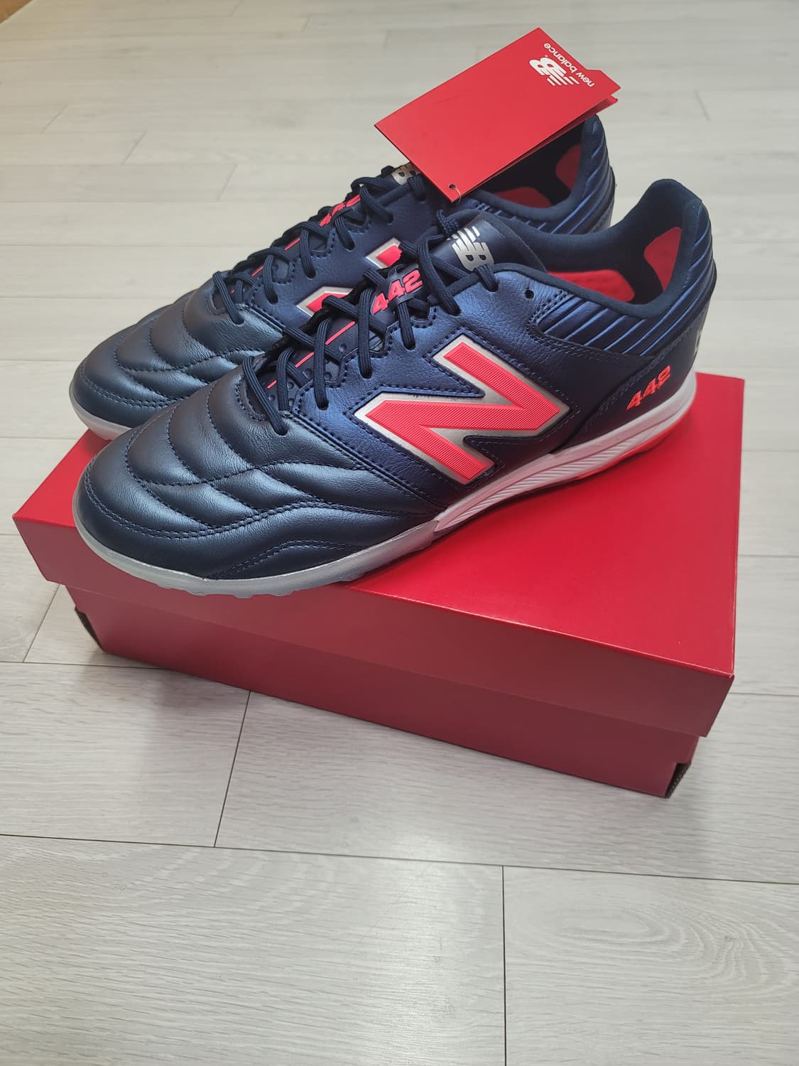 (275)뉴발란스442 V2 PRO(남성,2E) 풋살화[대전직거래도가능] 상품이미지3