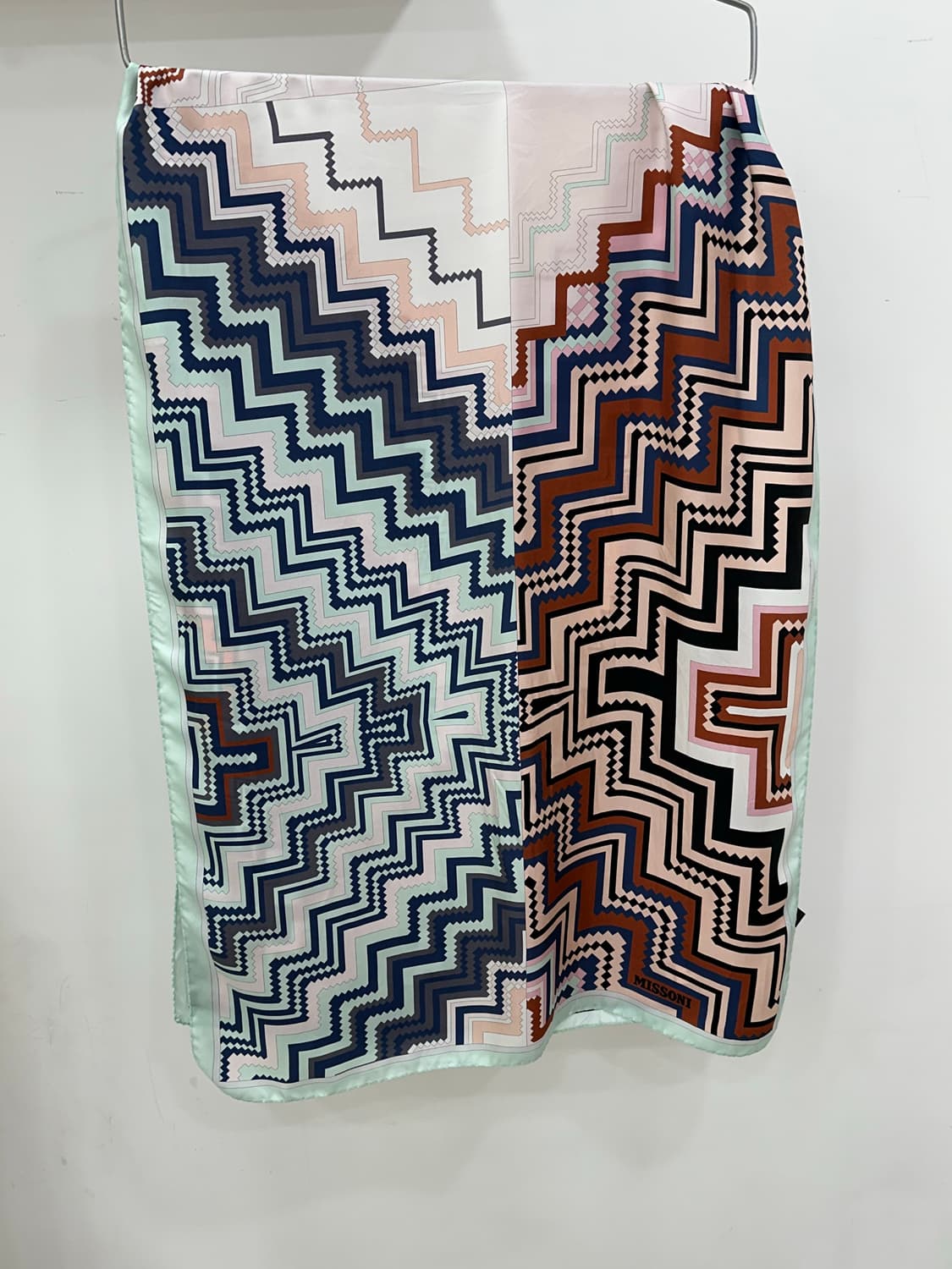 미소니 실크 머플러 상품이미지2