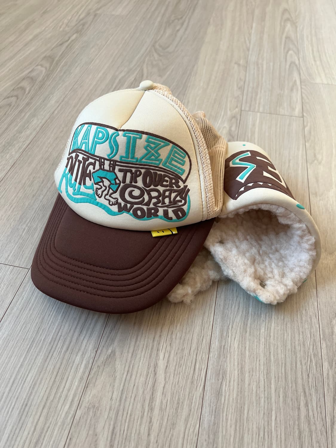 (새상품) 캐피탈 캡사이즈 룰 pt 럼버 트럭 캡 오프화이트 브라운 상품이미지7