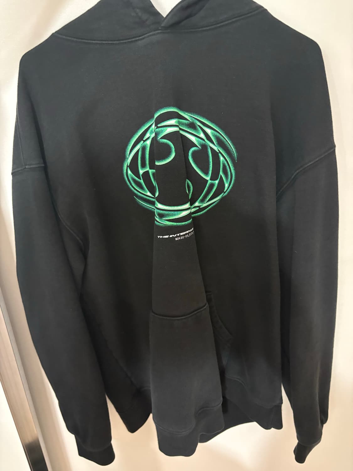 산산기어 더 인터내셔널 S97 그래픽 후드티 블랙 3사이즈 상품이미지1
