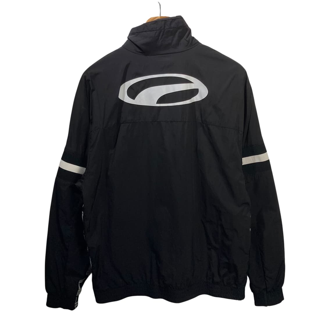 푸마 블랙 바람막이 상품이미지4