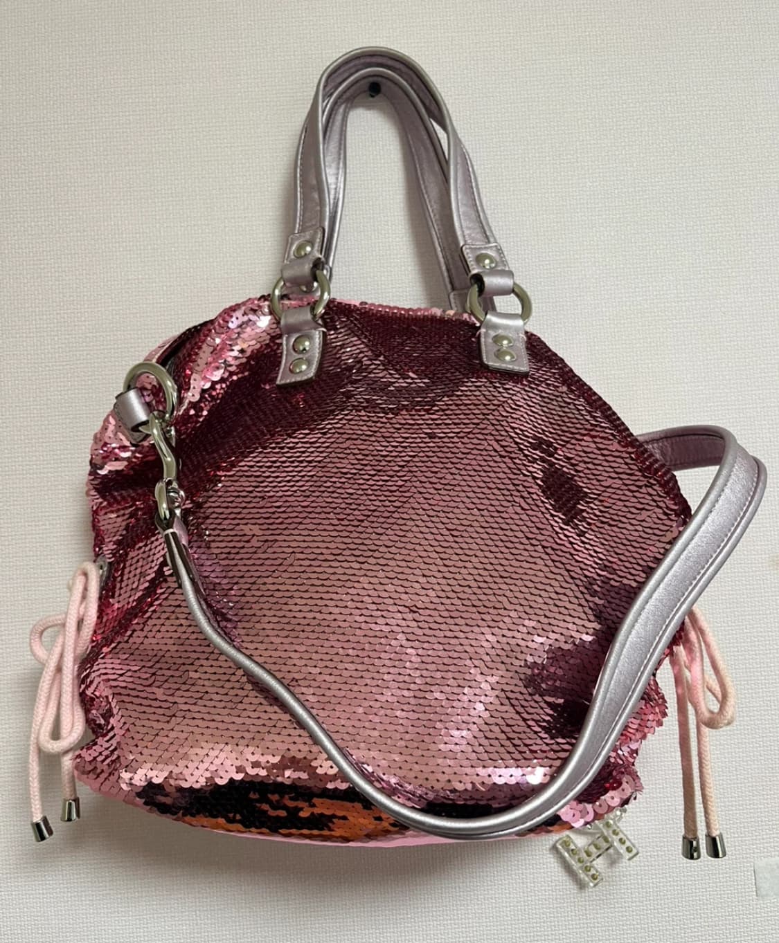 Coach 코치 시퀸 y2k 핑크 숄더백 상품이미지4