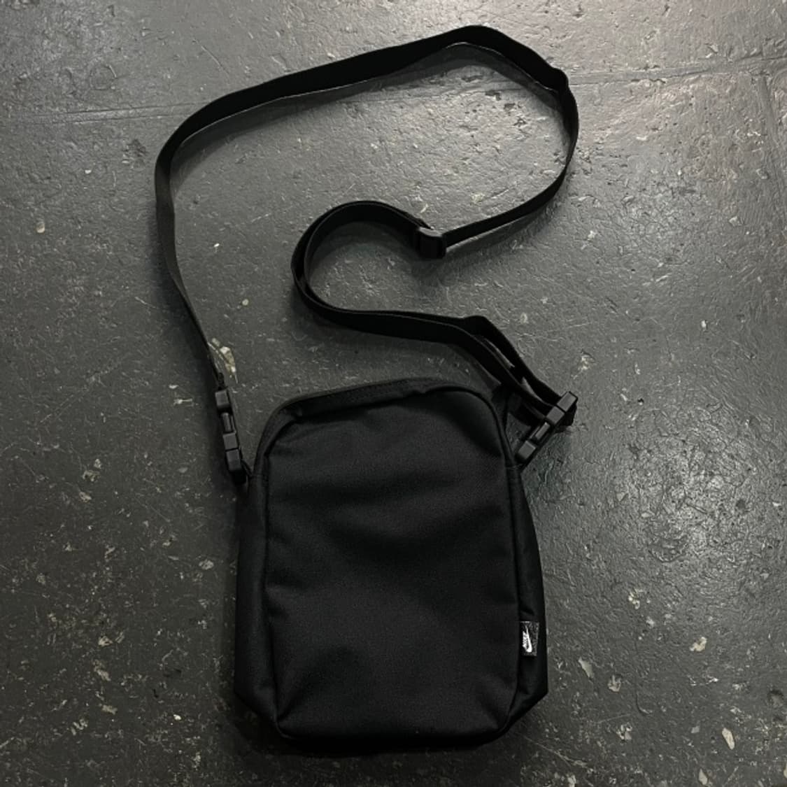 나이키 크로스백  상품이미지3