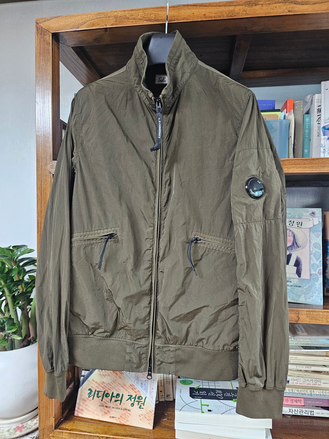 원가 70만)씨피컴퍼니 나일론 자켓 팔아요 cp컴퍼니 48 95 100  상품이미지1