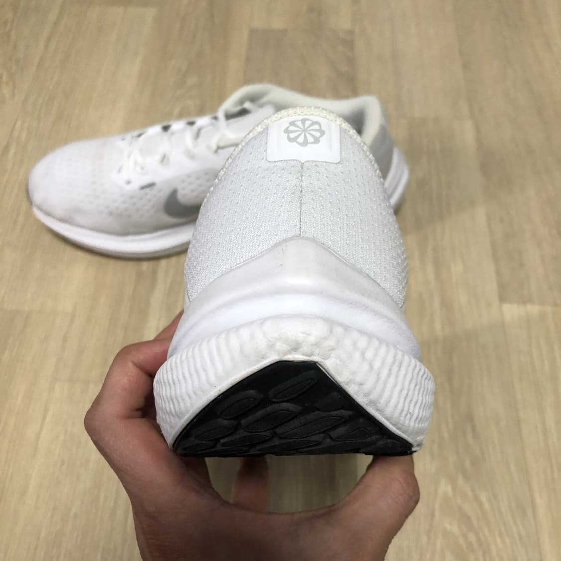 (280) 나이키 NIKE 에어 윈플로 10 화이트 실버 러닝화 런닝화  상품이미지3