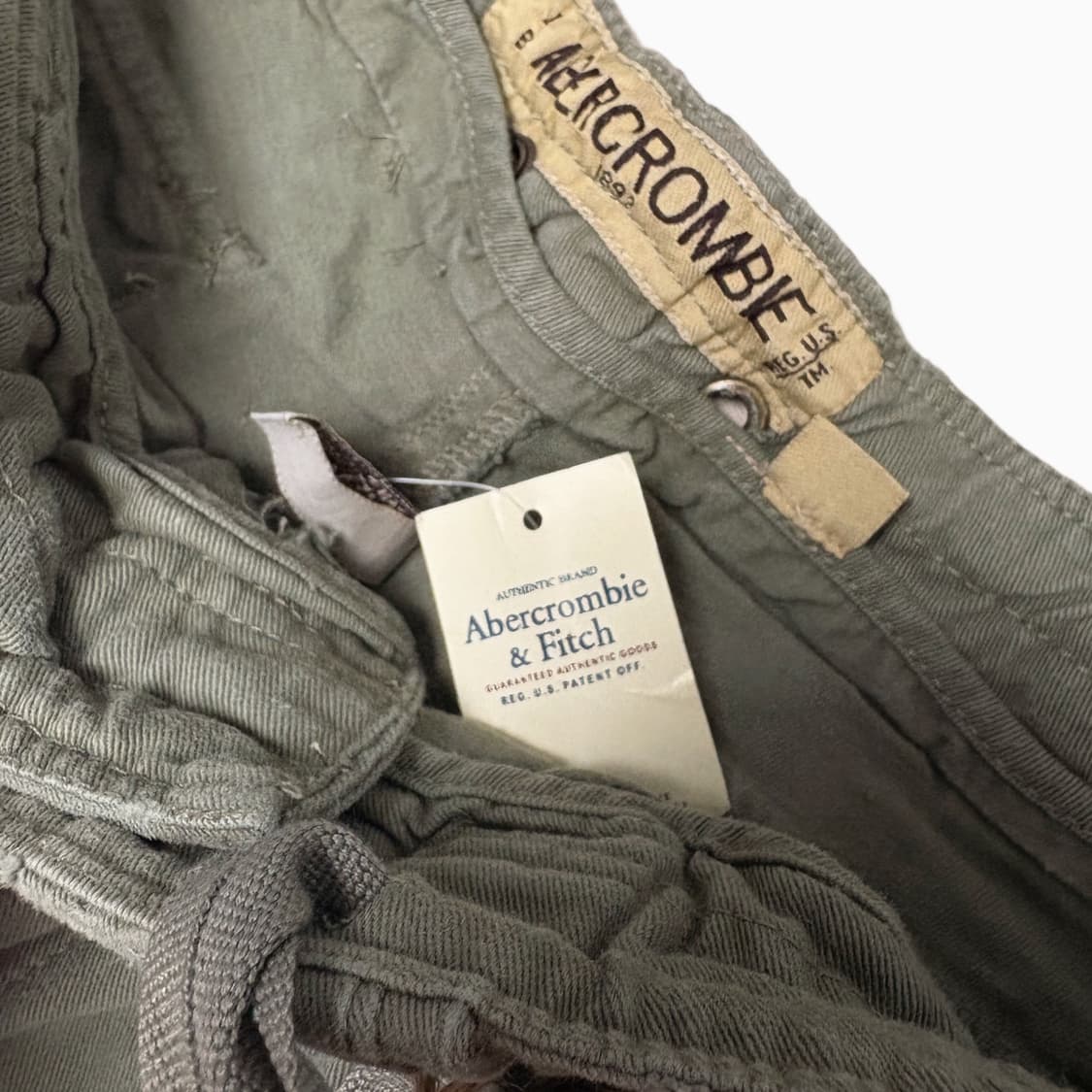 Abercrombie 아베크롬비 레이어드 핀턱 연한 카키 카고팬츠 상품이미지3