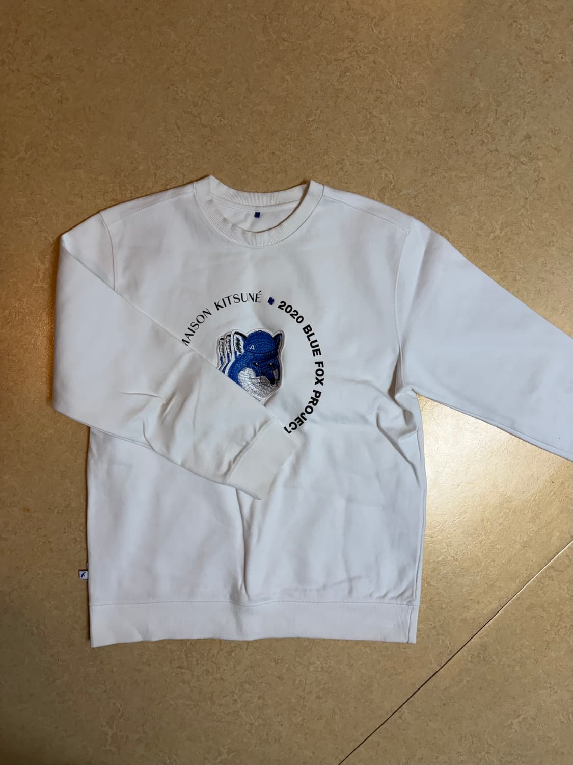 아더에러 메종키츠네 콜라보 맨투맨 A2 상품이미지1