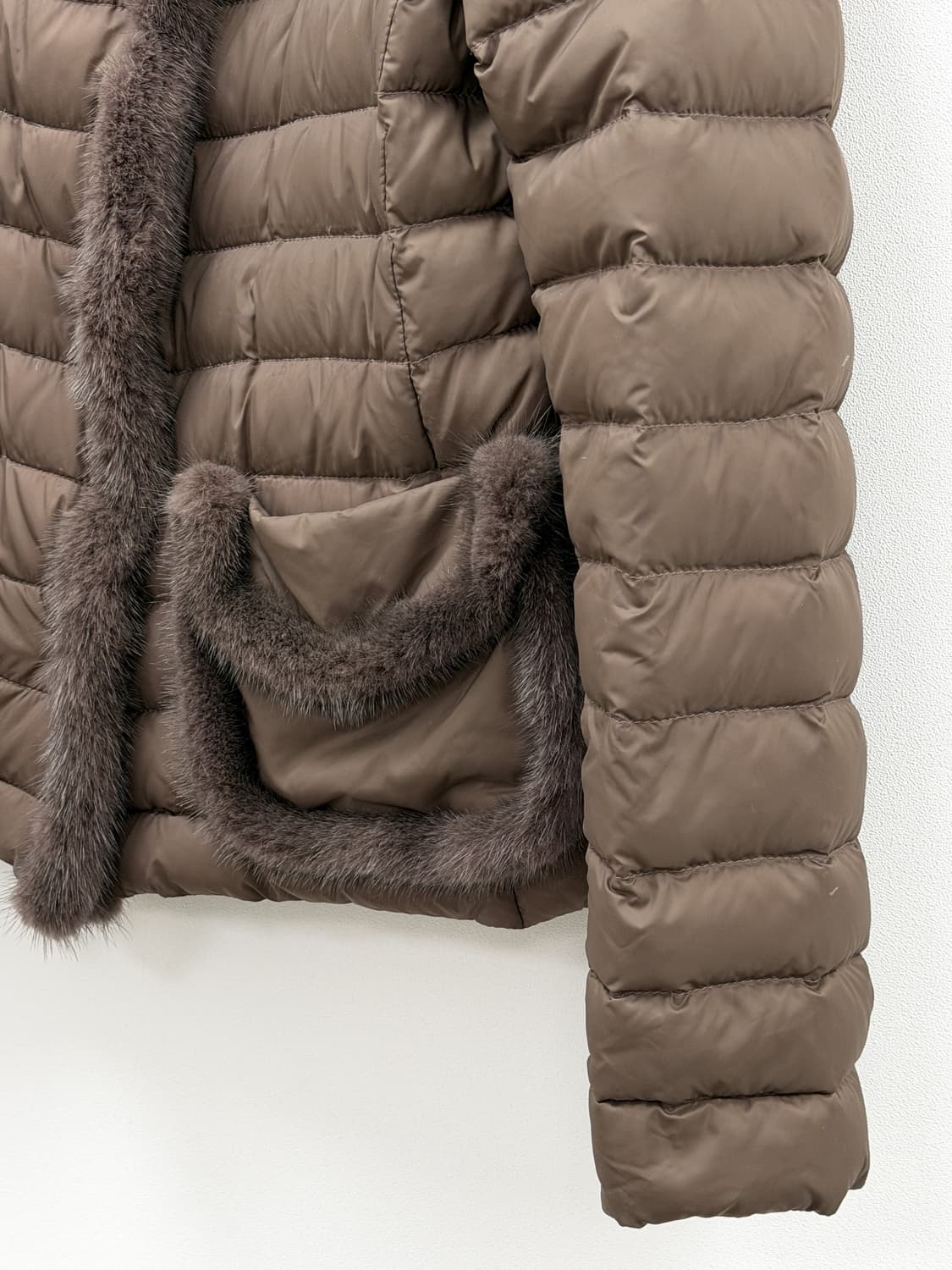 만조니24 밍크 트리밍 라이트 구스 다운 자켓 상품이미지4